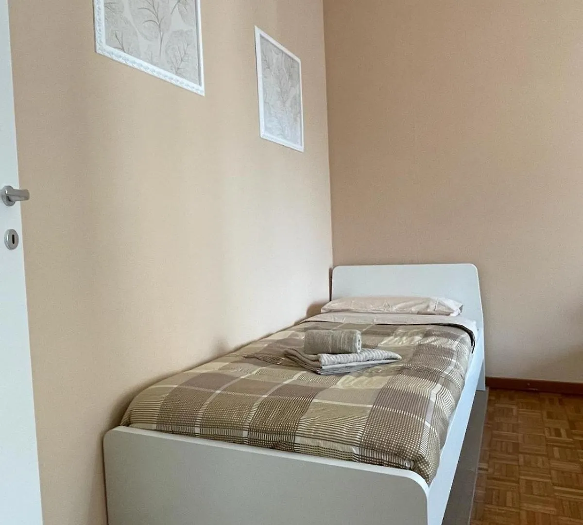 Home In Town - Citta' Studi Apartment Milánó
